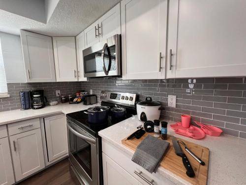 Photo of Kitchen in Egypt Lake-Leto