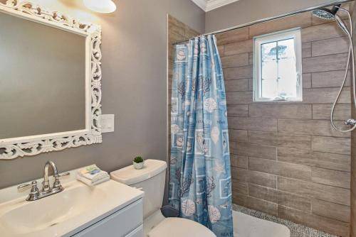 Photo of Bathroom in Oakford Park