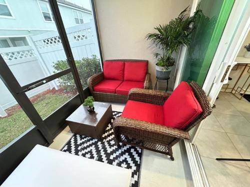 Photo of Patio Balcony in OakLeaf Plantation