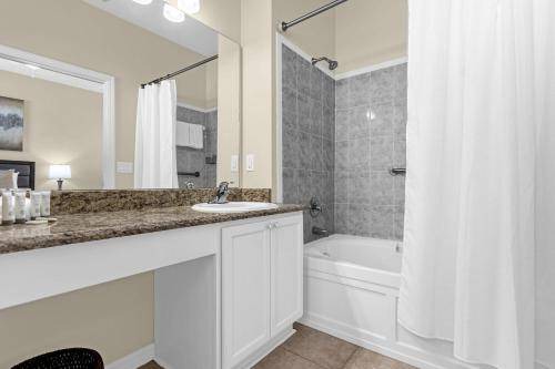 Photo of Bathroom in Crystal Cove
