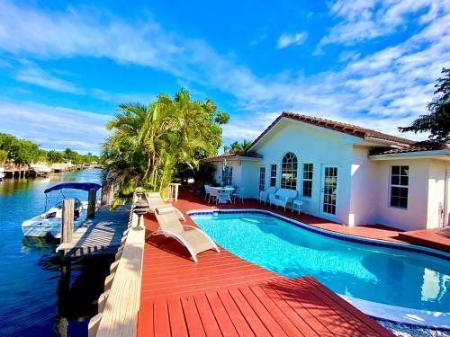 Photo of Others in Coral Ridge Isles