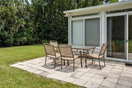 Photo of Patio Balcony in Lakeside