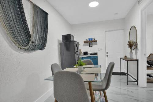 Photo of Livingroom in West Little River