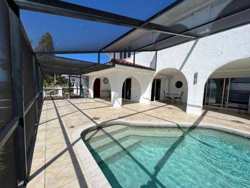 Photo of Patio Balcony in Bayshore Gardens
