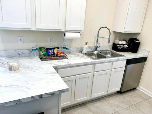 Photo of Kitchen in OakLeaf Plantation