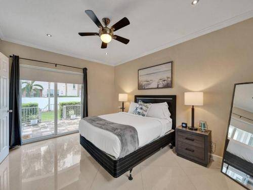 Photo of Bedroom in Hendricks and Venice Isles