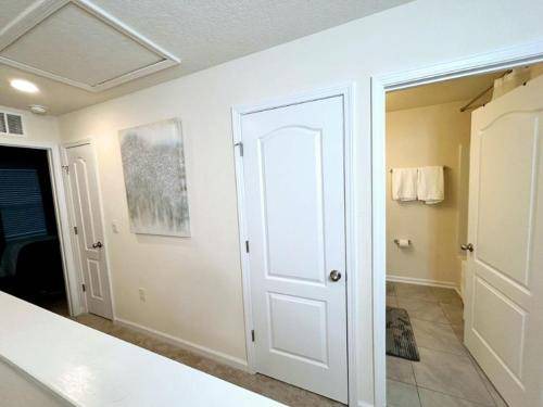 Photo of Bathroom in OakLeaf Plantation