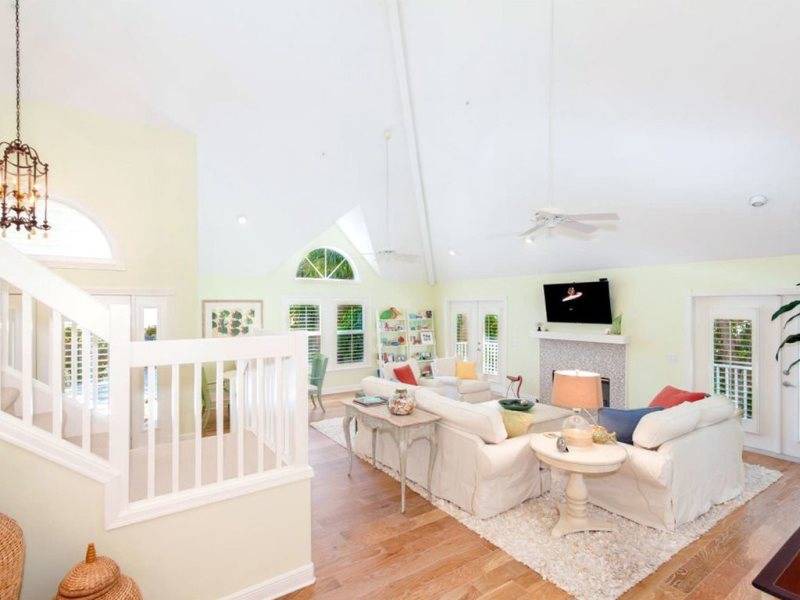 Photo of Livingroom in Captiva