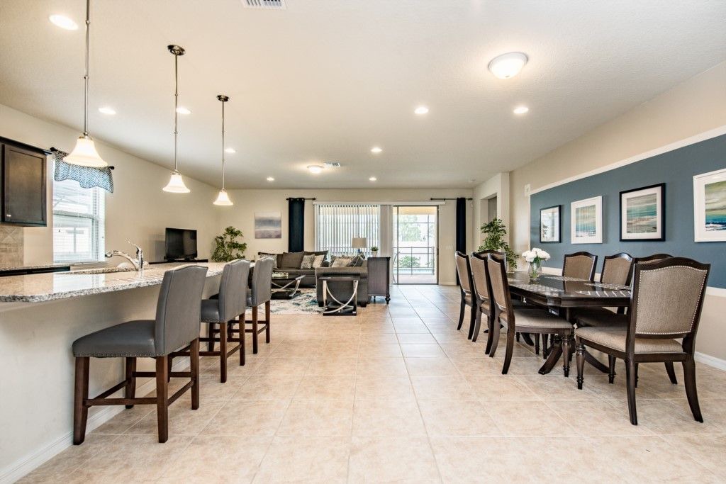 Photo of Livingroom in Four Corners