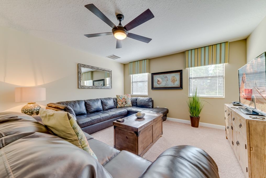 Photo of Livingroom in Davenport