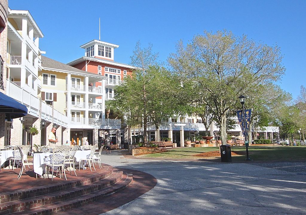 Photo of Buildings in Laurel Grove