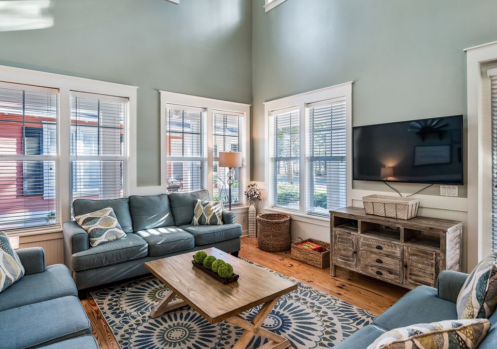Photo of Livingroom in Laurel Grove