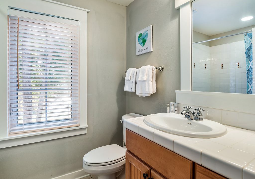Photo of Bathroom in Laurel Grove