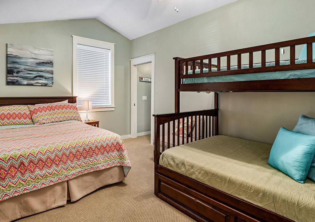 Photo of Bedroom in Laurel Grove