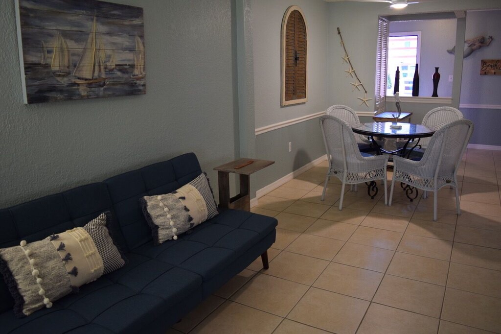 Photo of Livingroom in Bayview