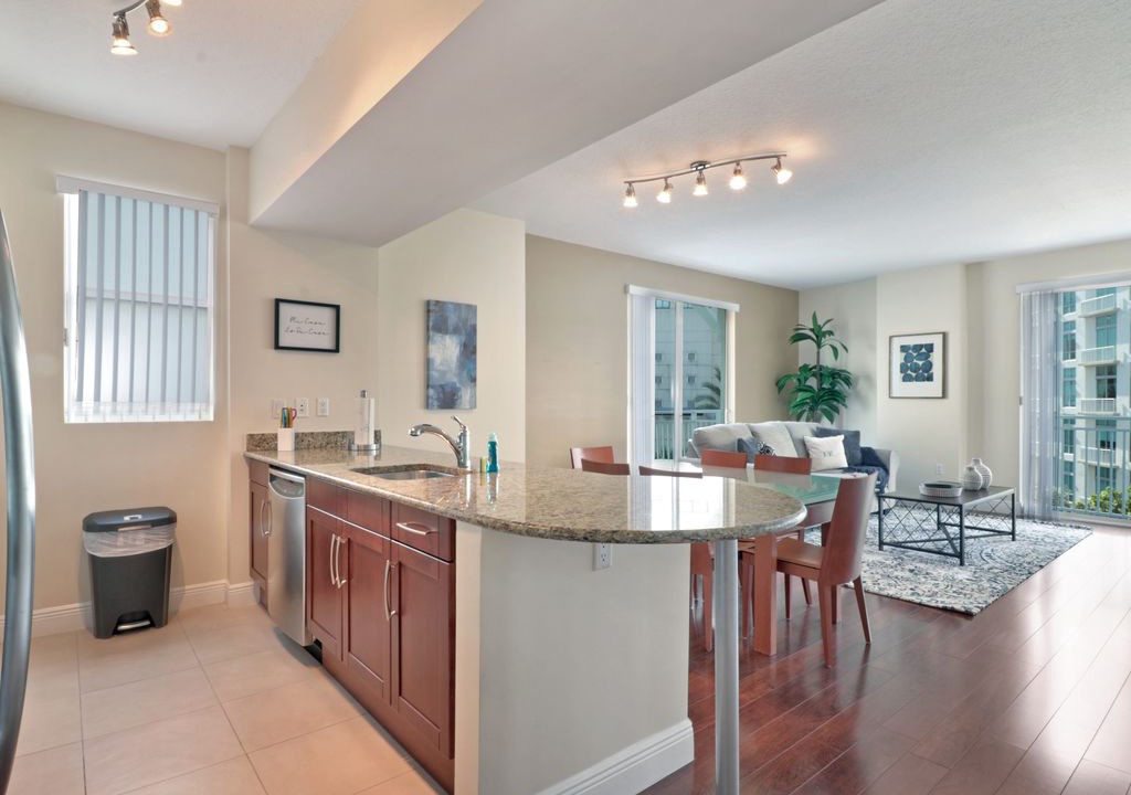 Photo of Livingroom in Downtown