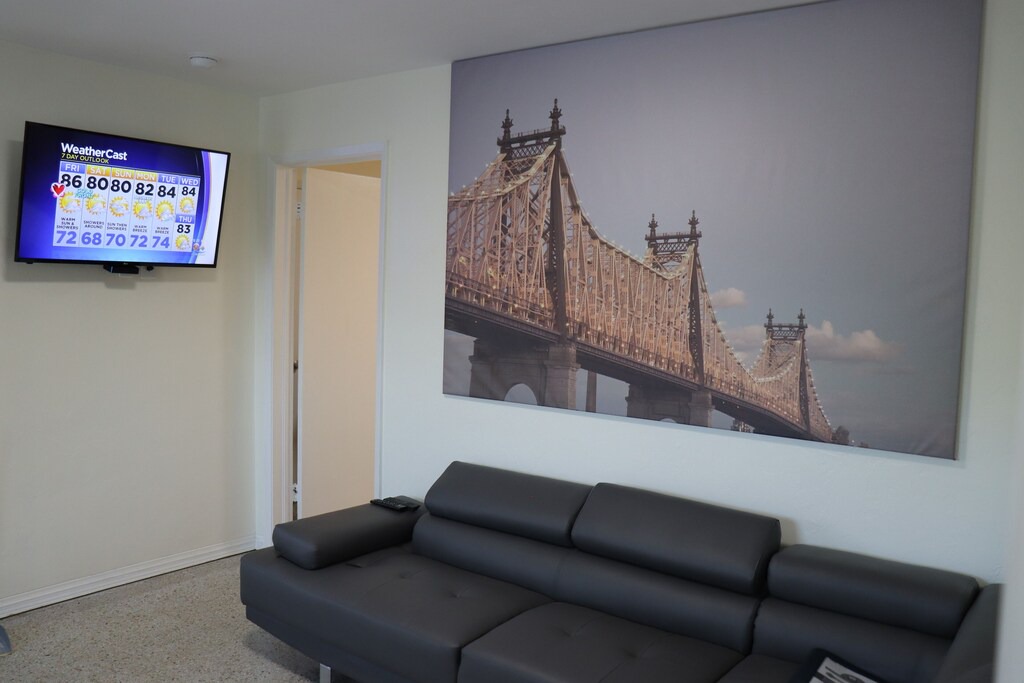 Photo of Livingroom in Edgewood