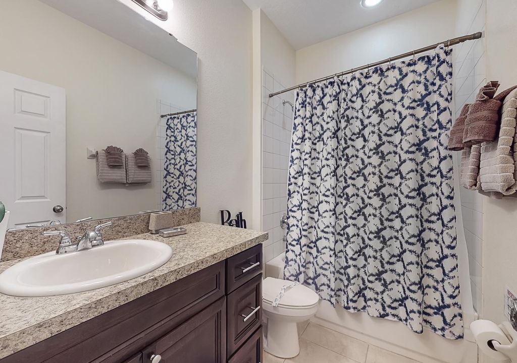 Photo of Bathroom in Ridgewood Lakes