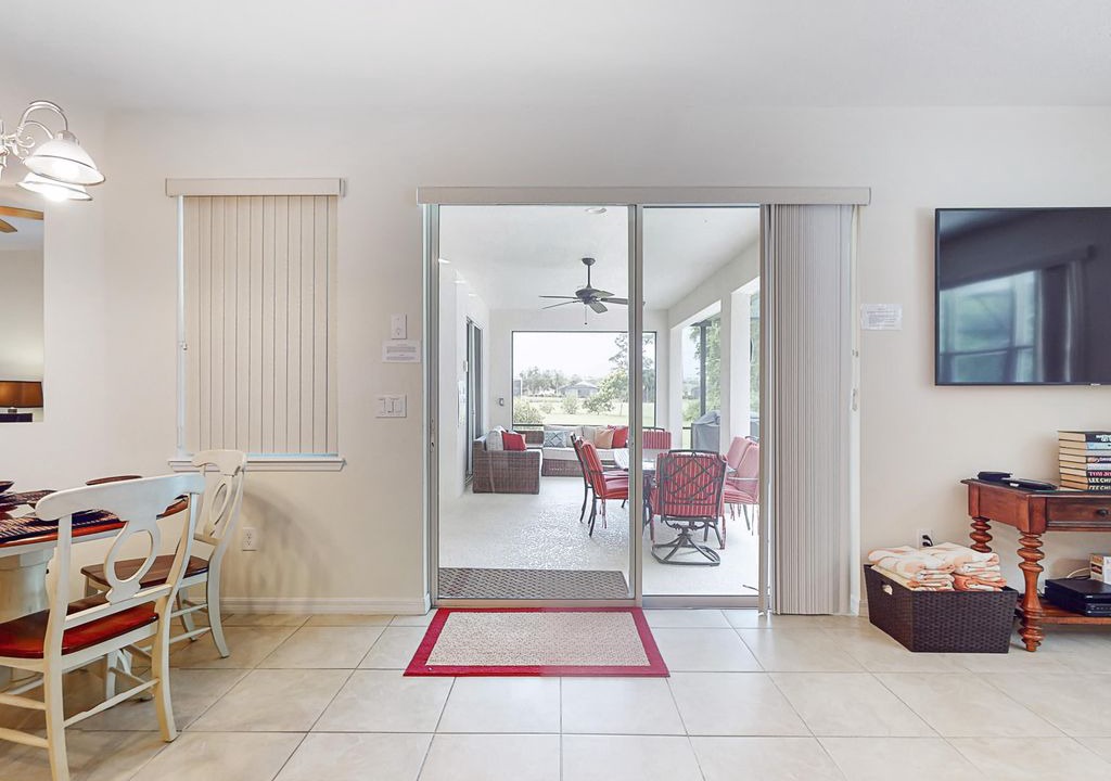 Photo of Livingroom in Ridgewood Lakes