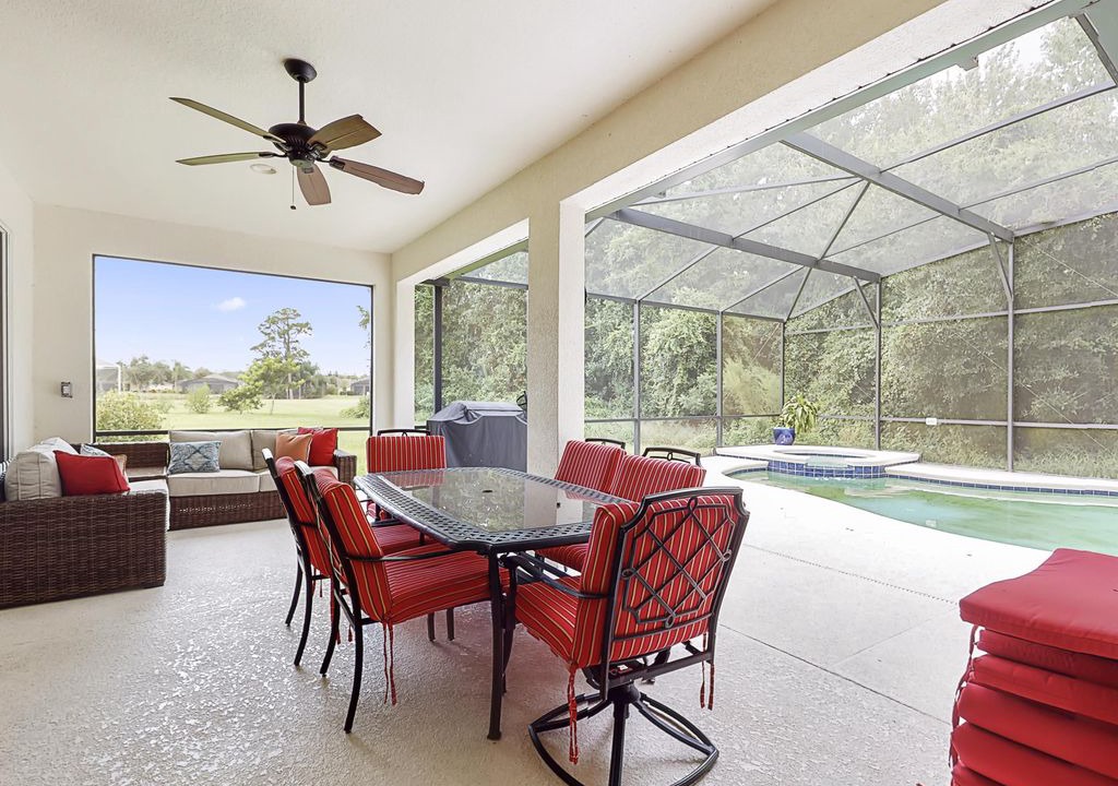 Photo of Livingroom in Ridgewood Lakes