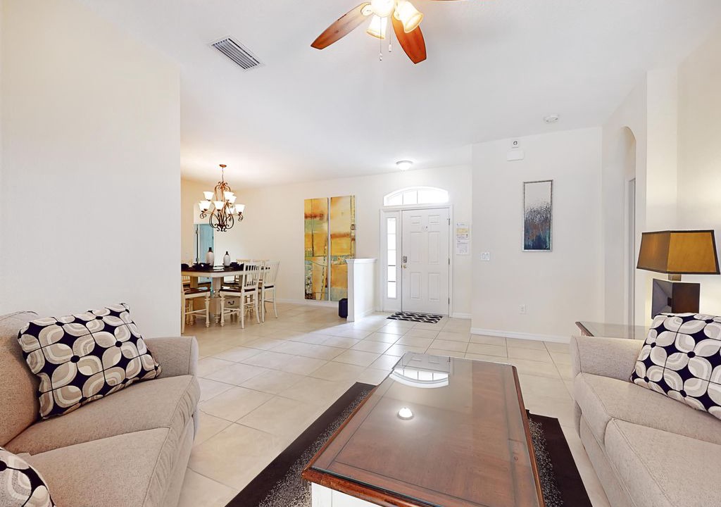 Photo of Livingroom in Ridgewood Lakes