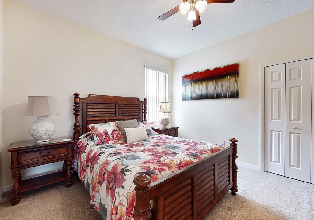 Photo of Bedroom in Ridgewood Lakes