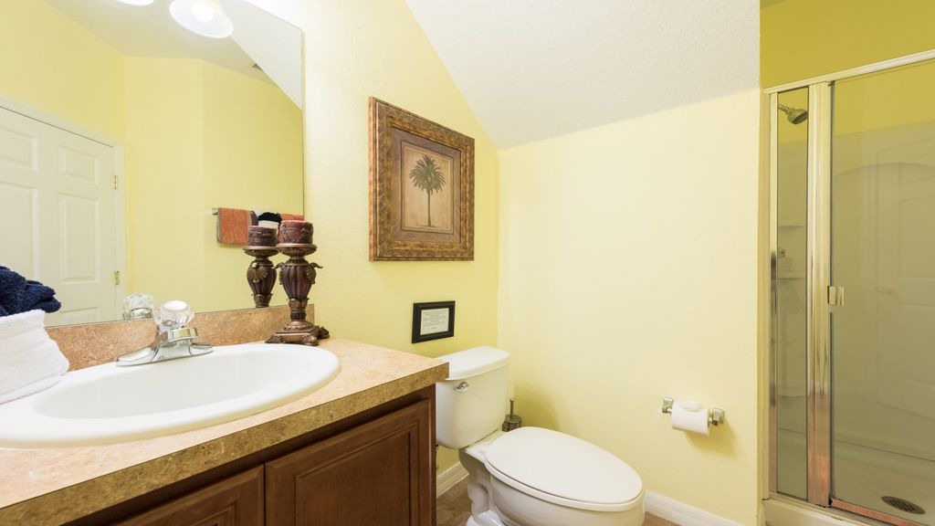 Photo of Bathroom in Crestwynd Bay