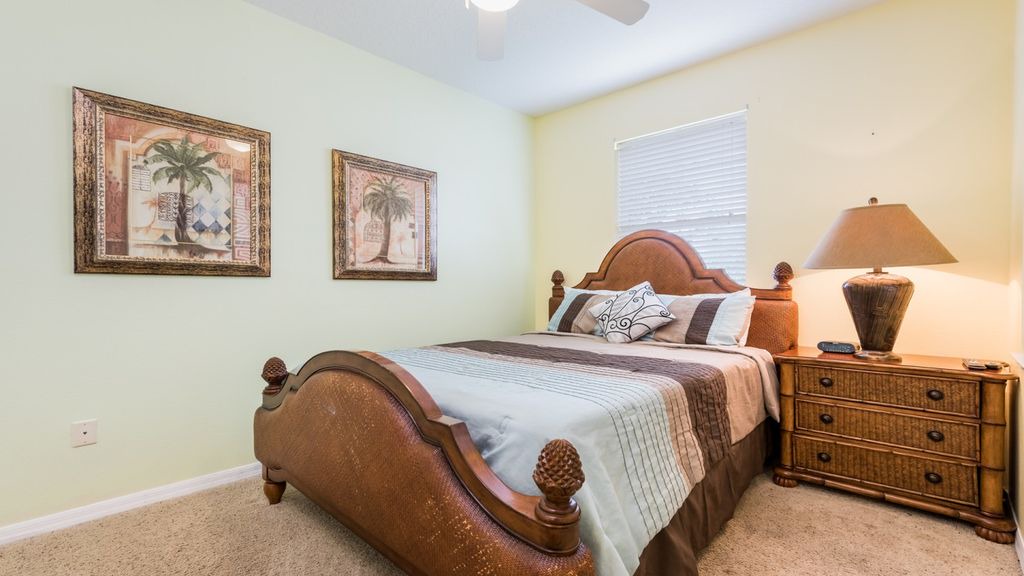 Photo of Bedroom in Crestwynd Bay