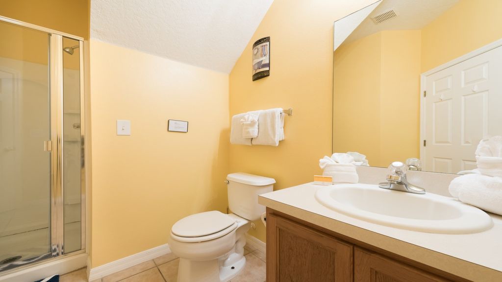Photo of Bathroom in Crestwynd Bay