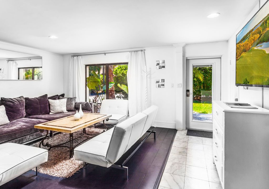 Photo of Livingroom in Saddlebrook