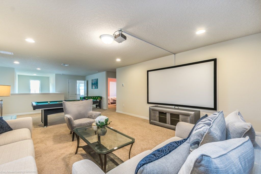 Photo of Livingroom in Four Corners