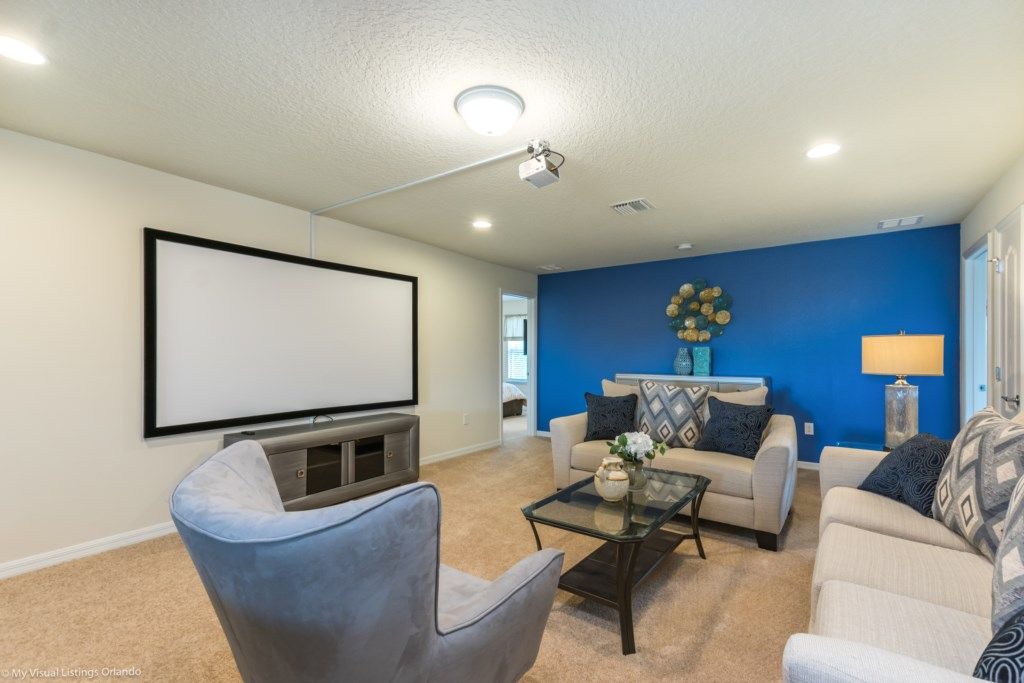 Photo of Livingroom in Four Corners