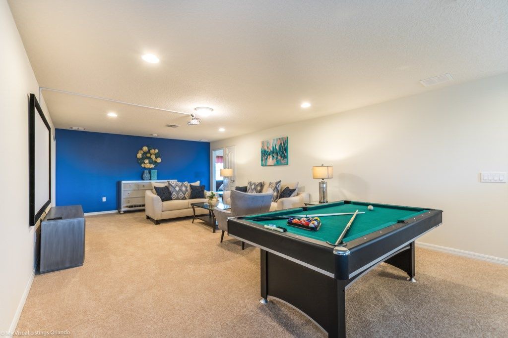 Photo of Livingroom in Four Corners