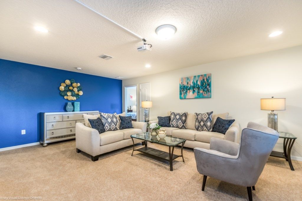 Photo of Livingroom in Four Corners