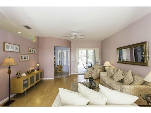 Photo of Livingroom in Ridgewood Lakes