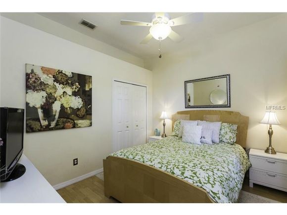 Photo of Bedroom in Ridgewood Lakes