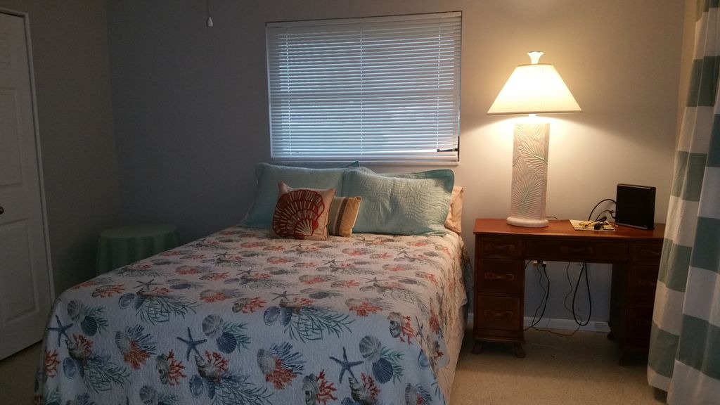 Photo of Bedroom in Venice Gardens