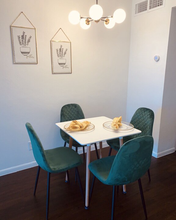 Photo of Livingroom in Oakland Park