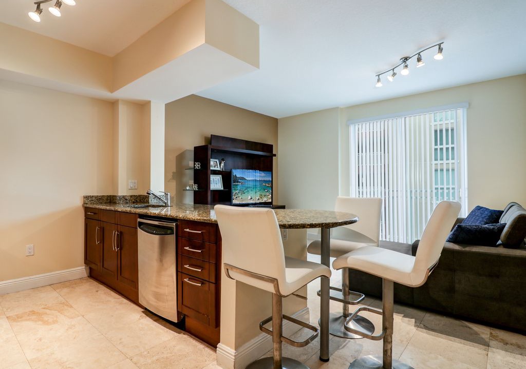 Photo of Livingroom in Downtown