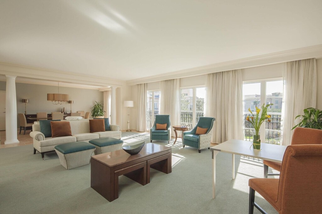 Photo of Livingroom in Florida Center