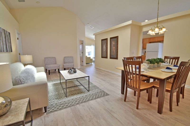 Photo of Livingroom in Florida Pines