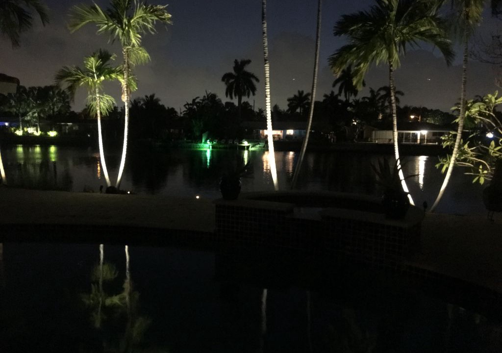 Photo of Buildings in Coral Ridge Isles