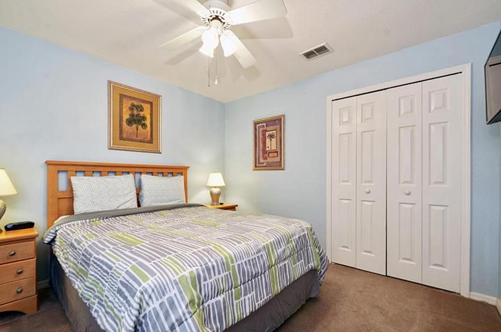 Photo of Bedroom in Greater Groves