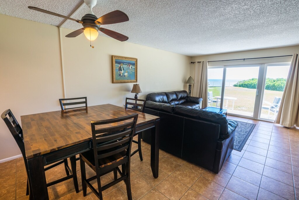 Photo of Livingroom in Satellite Beach