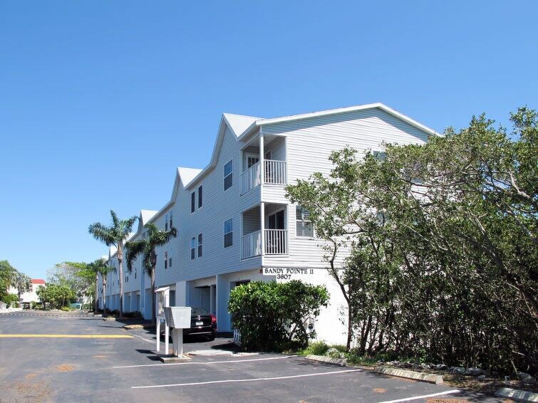 Photo of Buildings in Holmes Beach
