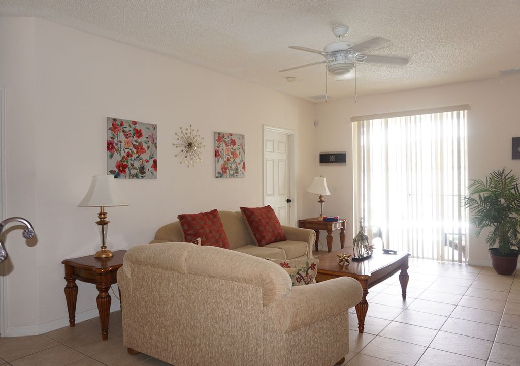 Photo of Livingroom in Sunset Ridge