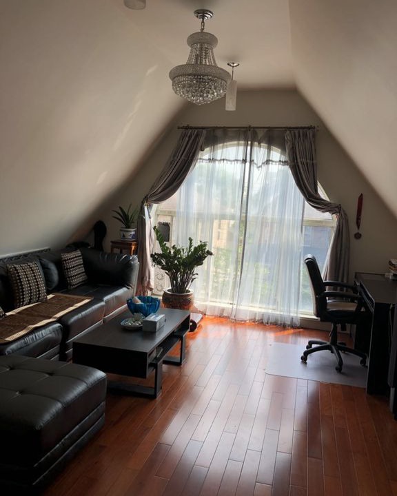 Photo of Livingroom in Westside