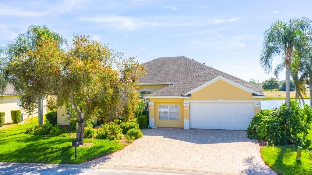Photo of Buildings in Ridgewood Lakes