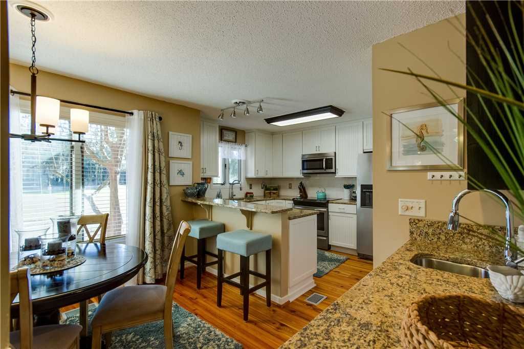 Photo of Livingroom in Seabrook Island