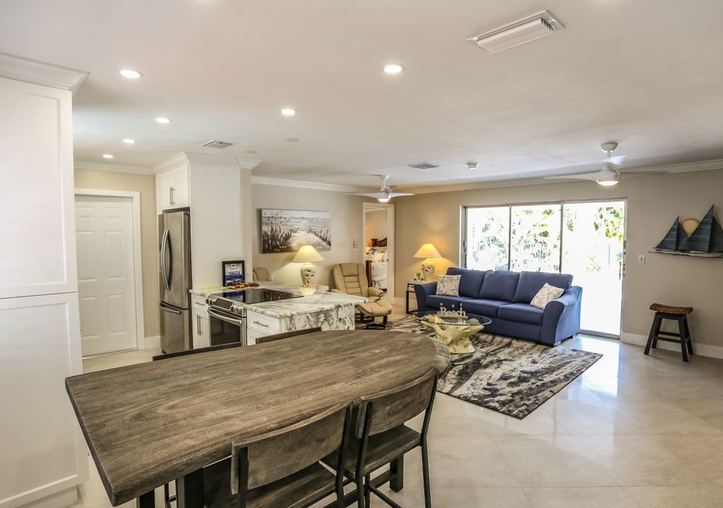 Photo of Livingroom in Laguna Shores